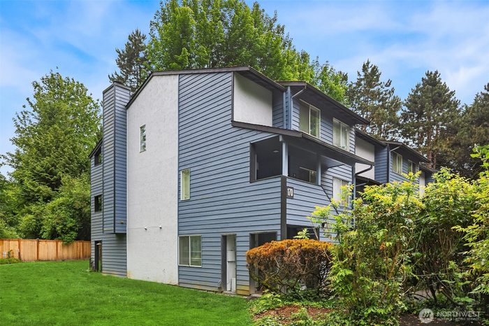 Lead image for 170 Newport Way NW #D31 Issaquah