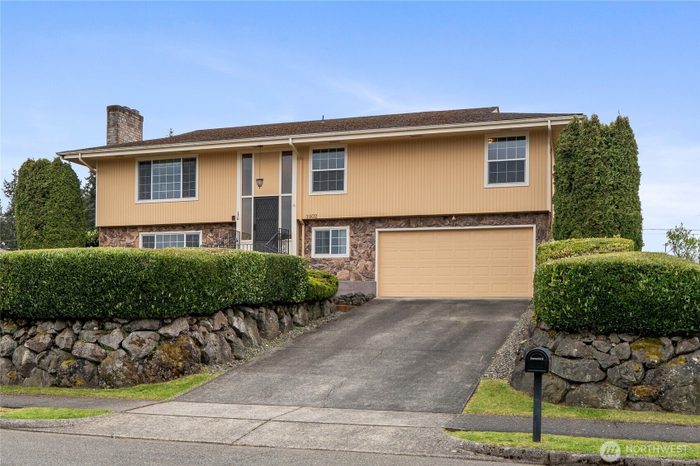 Lead image for 1902 E 60th Street Tacoma