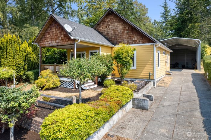 Lead image for 217 Tracy Avenue Port Orchard