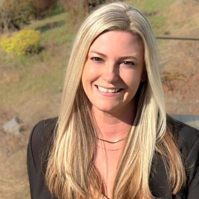 Professional Headshot of Kirsten DeWitt