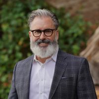Professional Headshot of Michael Robinson