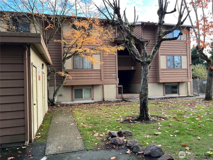 Lead image for 4802 S 187th Place #A206 SeaTac