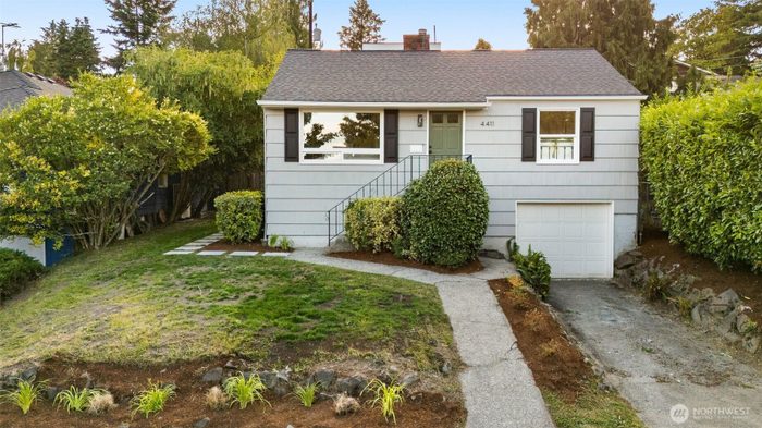 Lead image for 4411 50th Avenue SW Seattle