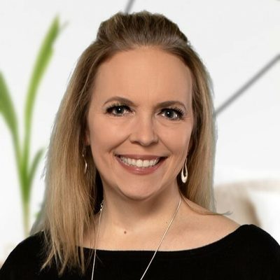 Professional Headshot of Sandi Ramsey