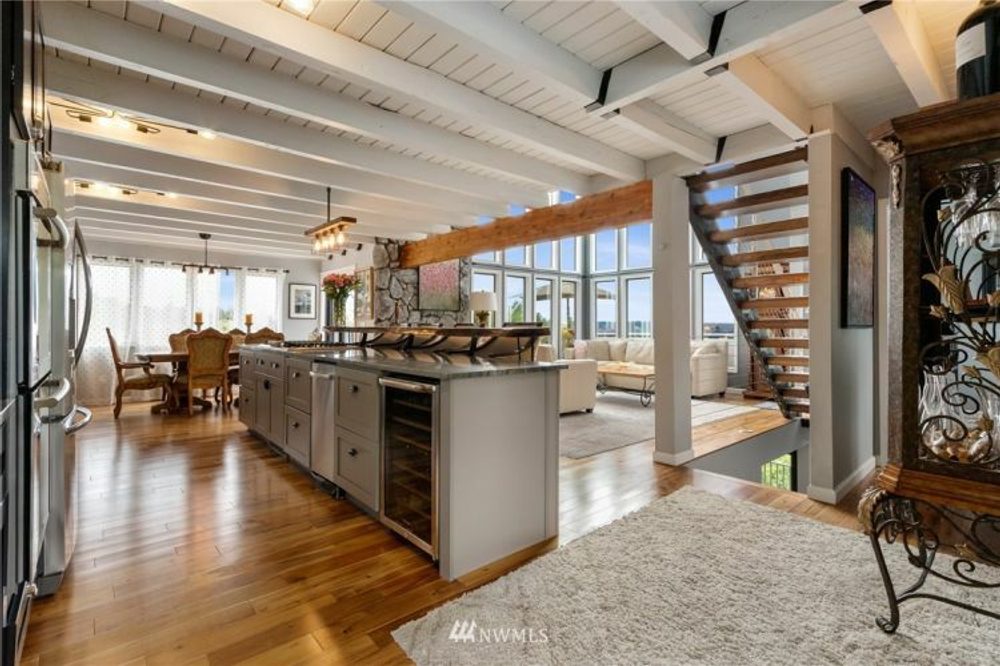 Custom Contemporary Home in NE Tacoma kitchen