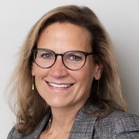 Professional Headshot of Amy Lowry