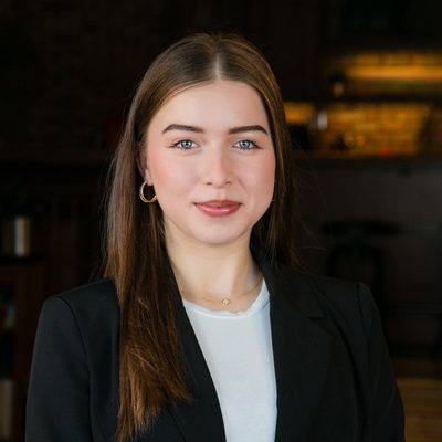 Professional Headshot of Eileen Diaz