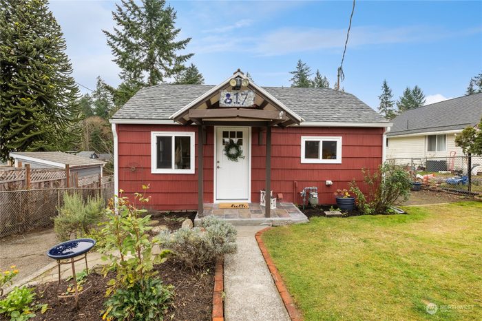Lead image for 817 Harrison Avenue Port Orchard