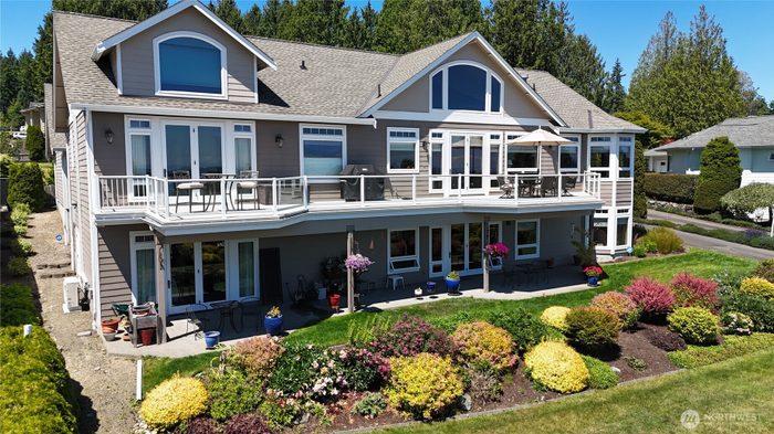 Lead image for 8102 E Perelli Lane Port Orchard