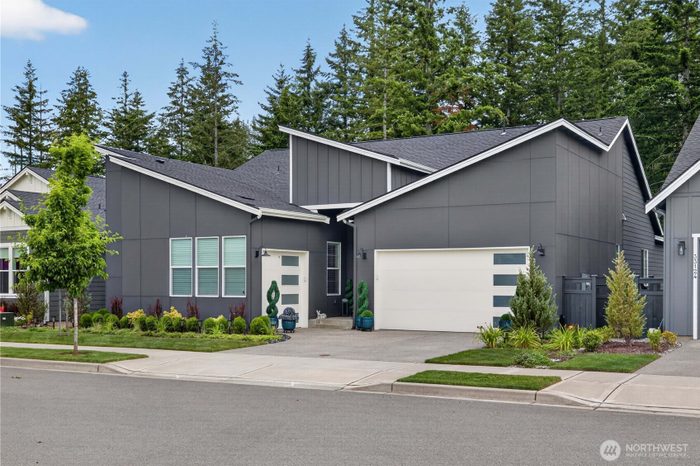 Lead image for 33110 Liberty Ave SE Black Diamond