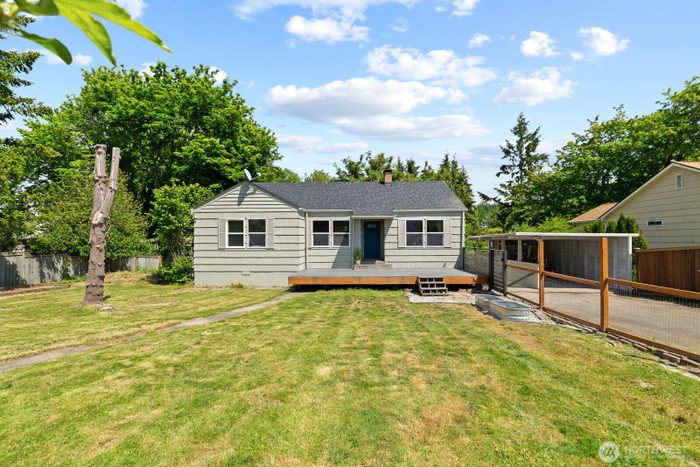Lead image for 307 4th Street Steilacoom