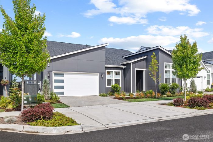 Lead image for 23380 SE Larch Street Black Diamond