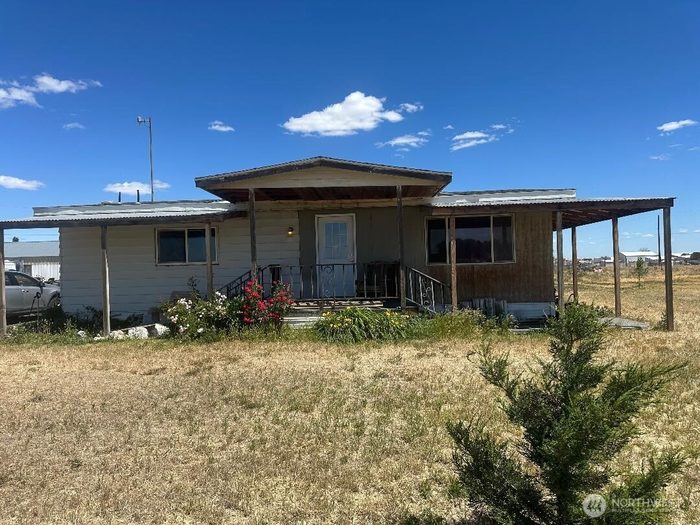 Lead image for 3801 Rd E NE Moses Lake