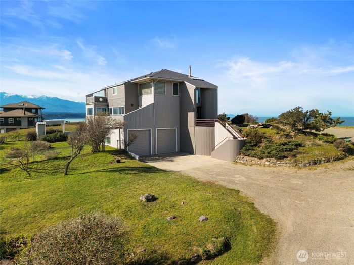 Lead image for 311 Tyler View Place Sequim