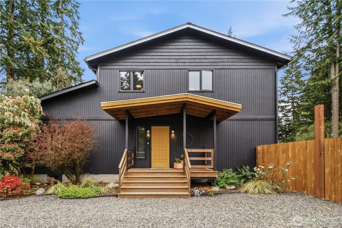 Lead image for 11907 103rd Avenue SW Vashon