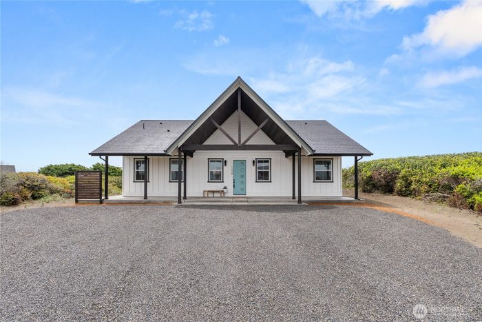 Lead image for 1229 Channel Avenue SW Ocean Shores